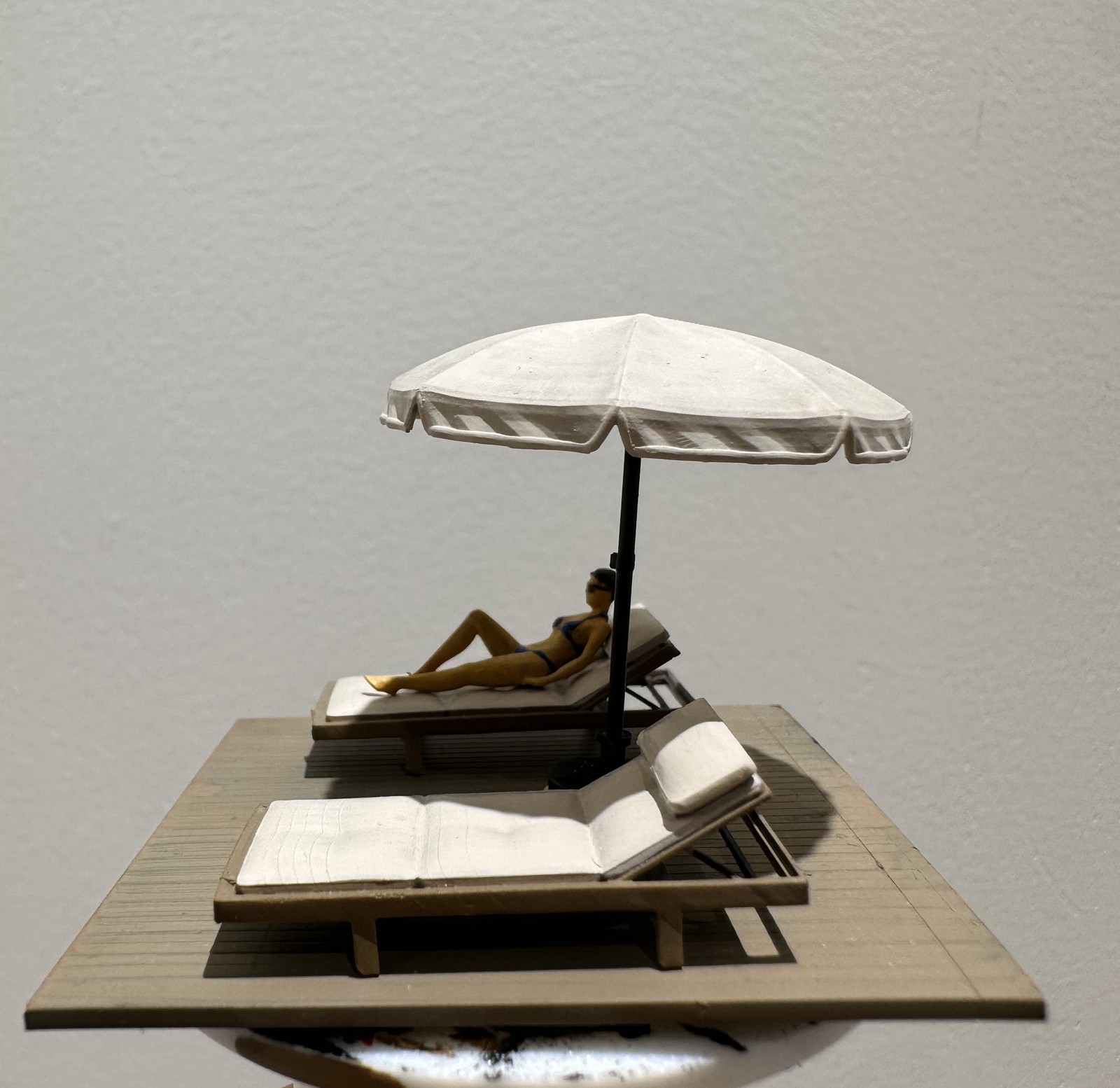 Diorama 1/64 Sun Bathing Micro - Tools Workshop Kids 评论和价格